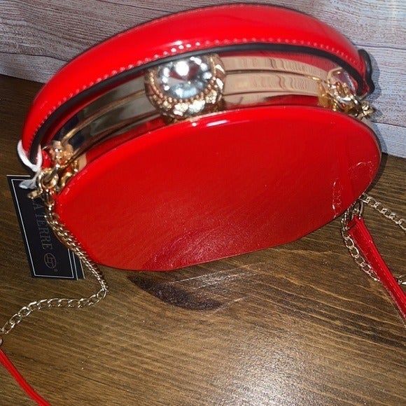 La Terre Fashion Peta Approved Vegan Handbag Red Changeable Strap Circle round. - Picture 4 of 12